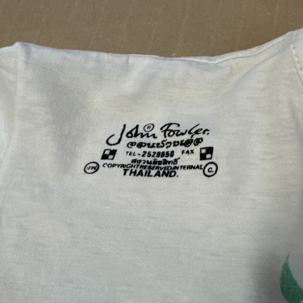 Vintage Thailand John Fowler T-shirt 70s Sz S/M - Picture 2 of 5
